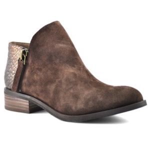 🤎 Genuine Suede Shootie with Snakeskin Detail 🤎